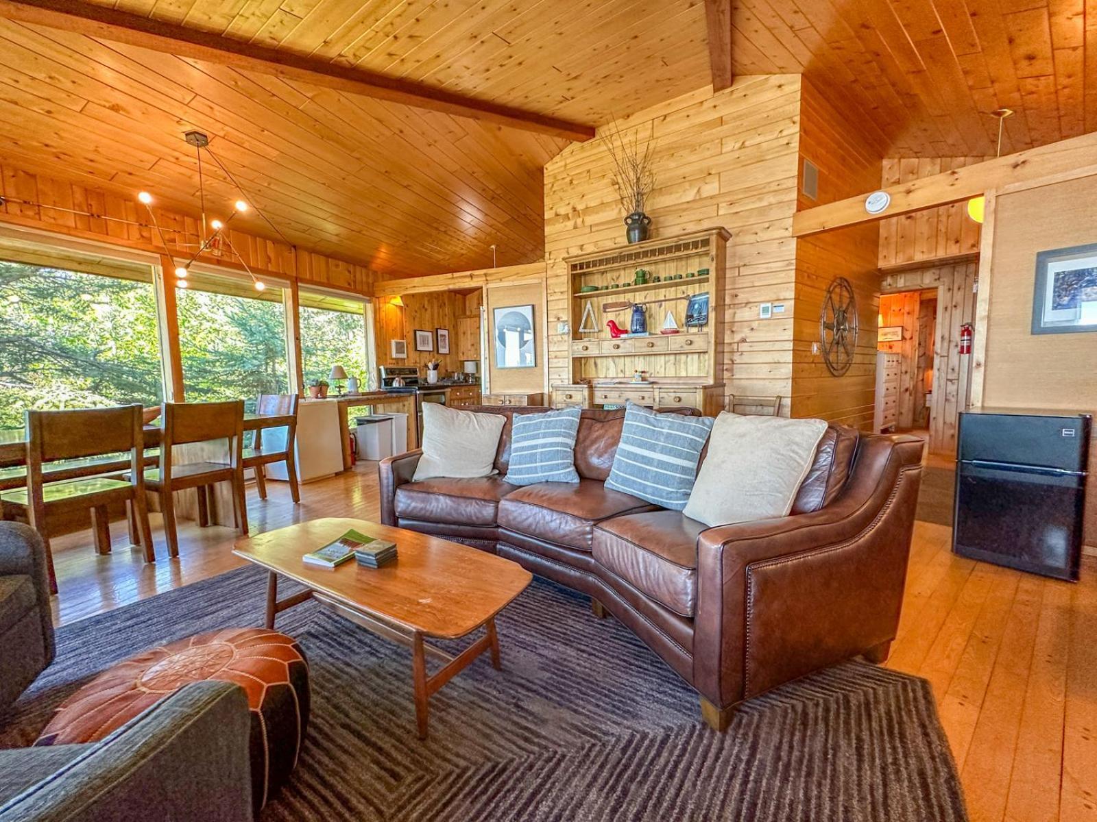 Baileys On The Lake By Cascade Vacation Rentals Lutsen Exterior photo